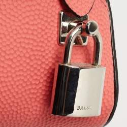 Pre Owned Bally Pink Textured Leather Zip Camera Crossbody Bag