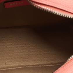 Pre Owned Bally Pink Textured Leather Zip Camera Crossbody Bag