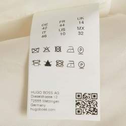 مملوكة مسبقًا فستان بطول الركبة بلا أكمام مطرز أبيض مع حزام هوجو بوس كريب كبير