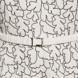 مملوكة مسبقًا فستان بطول الركبة بلا أكمام مطرز أبيض مع حزام هوجو بوس كريب كبير