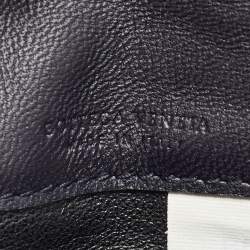 Pre Owned محفظة بطاقات بوتيغا فينيتا جلد ثعبان وجلد أزرق كحلي إنترشياتو