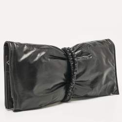 مملوكة مسبقًا Bottega Veneta Black Padded Leather Bifold Clutch