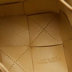 Pre Owned Bottega Veneta Porridge Cream Leather Mini Cassette Bucket Bag