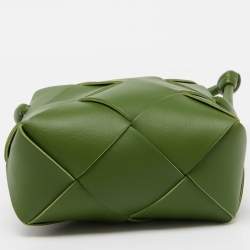 Pre Owned Bottega Veneta Green Leather Mini Cassette Camera Bag