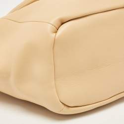 مملوكة مسبقًا Bottega Veneta Beige Leather Beak Shoulder Bag