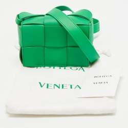 Pre Owned Bottega Veneta Green Intrecciato Leather Mini Candy Cassette Crossbody Bag