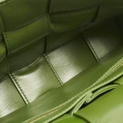 Pre Owned Bottega Veneta Green Plisse Intreccio Leather Cassette Shoulder Bag