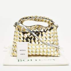 Pre Owned حقيبة كروس بوتيغا فينيتا هوب جلد براءاتة مر ايا إنتريتشياتو فضي/ذهبي صغيرة