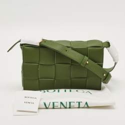 Pre Owned Bottega Veneta Cassette Medium Green Intrecciato Leather Shoulder Bag
