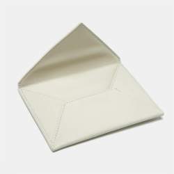 مملوكة مسبقًا Bottega Veneta Off White Leather Envelope Card Holder