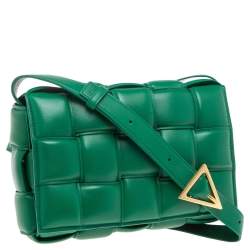 مملوكة مسبقًا Bottega Veneta Green Maxi Intrecciato Leather Padded Cassette Bag