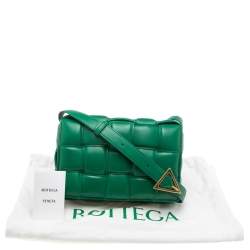 مملوكة مسبقًا Bottega Veneta Green Maxi Intrecciato Leather Padded Cassette Bag