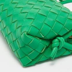 Pre Owned حقيبة كروس بوتيغا فينيتا ميني لوب كاميرا جلد إنترشياتو عنابي