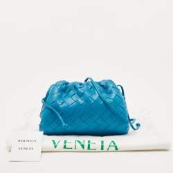 Pre Owned Bottega Veneta Blue Intrecciato Leather Mini The Pouch Bag