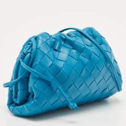 Pre Owned Bottega Veneta Blue Intrecciato Leather Mini The Pouch Bag