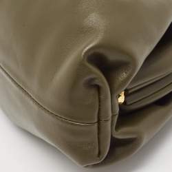 مملوكة مسبقًا حقيبة بوتيغا فينيتا بوش جلد أحمر داكن صغيرة