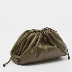 مملوكة مسبقًا حقيبة بوتيغا فينيتا بوش جلد أحمر داكن صغيرة