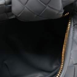 مملوكة مسبقًا Bottega Veneta Grey Intrecciato Leather Mini Jodie Hobo
