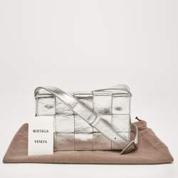 Pre Owned Bottega Veneta Silver Intreccio Leather Cassette Shoulder Bag