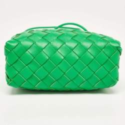 مملوكة مسبقًا حقيبة كروس بوتيغا فينيتا ميني لوب كاميرا جلد إنترشياتو عنابي