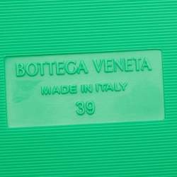 مملوكة مسبقًا Bottega Veneta Green Fur Flat Sandals Size 39