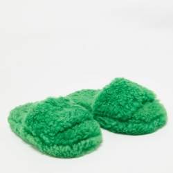 مملوكة مسبقًا Bottega Veneta Green Fur Flat Sandals Size 39