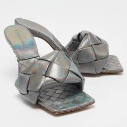 Pre Owned Bottega Veneta Metallic Grey Quilted Leather Lido Slide Sandals Size 38