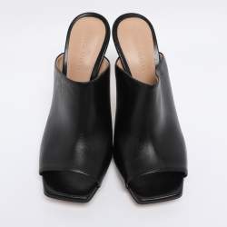 Pre Owned صندل بوتيغا فينيتا بعقدة كعب جلد أسود مقاس 37