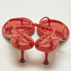 مملوكة مسبقًا صندل بوتيغا فينيتا بحزام كاحل جلد أحمر مقاس 40