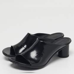 مملوكة مسبقًا صندل سلايد بوتيغا فينيتا جلد أسود أوتوميك مقاس 40