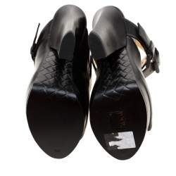 مملوكة مسبقًا Bottega Veneta Black Intrecciato Detail Leather Buckle Peep Toe Platform Sandals 37.5