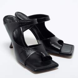 Pre Owned Bottega Veneta Black Leather Toe Ring Sandals Size 39.5
