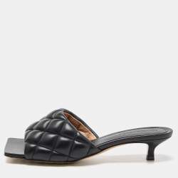 Pre Owned Bottega Veneta Black Quilted Leather  Slides Size  37
