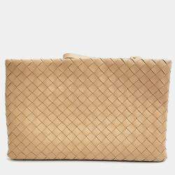 مملوكة مسبقًا Bottega Veneta Beige Intrecciato Leather Clutch