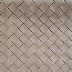 مملوكة مسبقًا Bottega Veneta Beige Intrecciato Leather Clutch