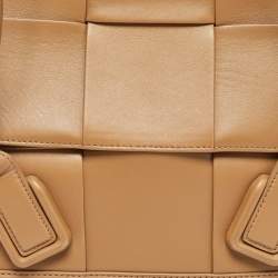 مملوكة مسبقًا Bottega Veneta Brown Intrecciato Leather Small Arco Tote