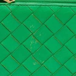 Bottega Veneta Green Intrecciato Leather Bifold Wallet