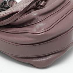 Pre Owned حقيبة كتف بوتيغا فينيتا إنتريشياتو جلد بلون بنفسجي مائل للبيج مع غطاء