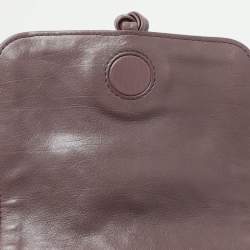 Pre Owned حقيبة كتف بوتيغا فينيتا إنتريشياتو جلد بلون بنفسجي مائل للبيج مع غطاء