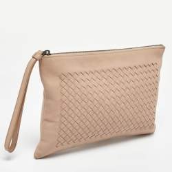 Pre Owned Bottega Veneta Beige Intrecciato Leather Zip Wristlet Pouch