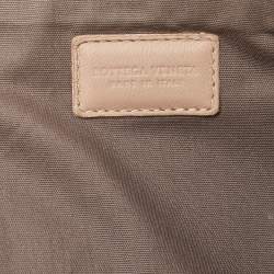 Pre Owned Bottega Veneta Beige Intrecciato Leather Zip Wristlet Pouch