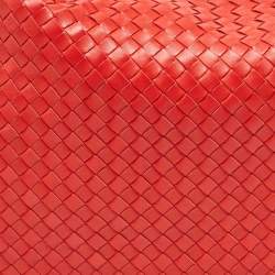 مملوكة مسبقًا Bottega Veneta Red Intrecciato Leather Medium Veneta Hobo