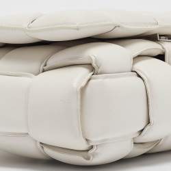 مملوكة مسبقًا Bottega Veneta White Padded Leather Cassette Shoulder Bag