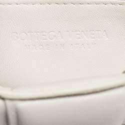 مملوكة مسبقًا Bottega Veneta White Padded Leather Cassette Shoulder Bag