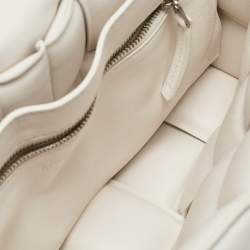 مملوكة مسبقًا Bottega Veneta White Padded Leather Cassette Shoulder Bag
