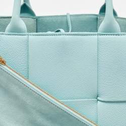 مملوكة مسبقًا Bottega Veneta Light Blue Leather Small Arco Tote