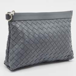 مملوكة مسبقًا Bottega Veneta Grey Intrecciato Leather Oversized Zip Pouch 