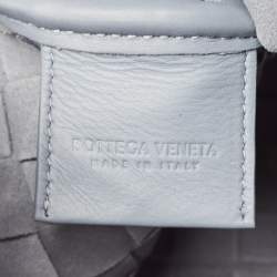 مملوكة مسبقًا Bottega Veneta Grey Intrecciato Leather Oversized Zip Pouch 