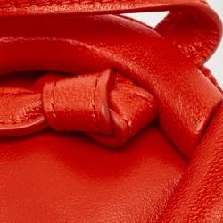 مملوكة مسبقًا Bottega Veneta Red Increcciato Fabric Small The Point Triangle Bag