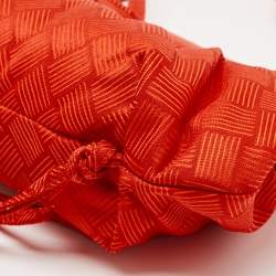 مملوكة مسبقًا Bottega Veneta Red Increcciato Fabric Small The Point Triangle Bag